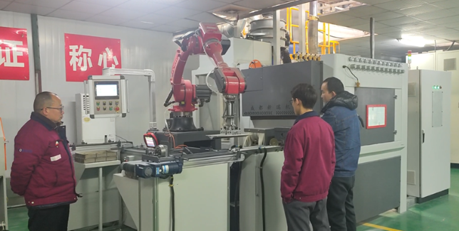 贵州喷砂机在模具清理中的专业应用